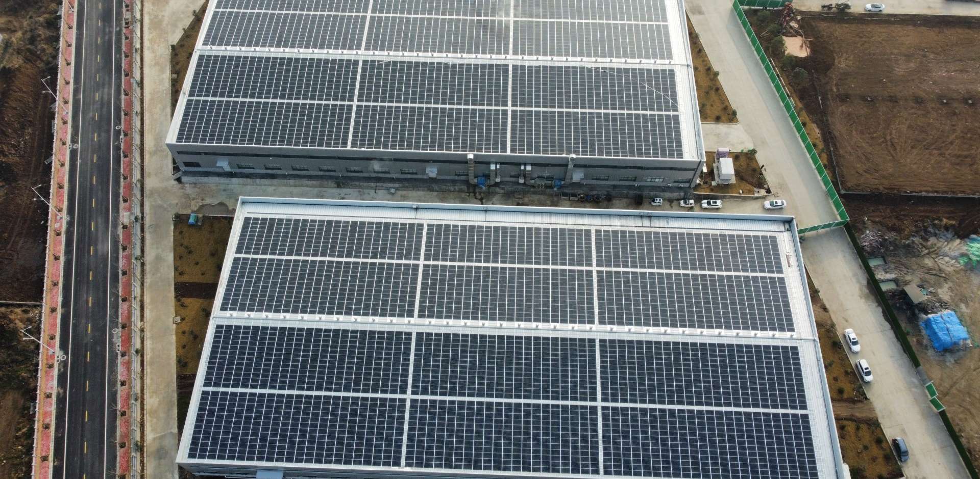 1920-2021年3月，河南唐河县 中部食品城BIPV光伏项目，装机量1.8MW，年发电200万度，满足45%用电需要.jpg